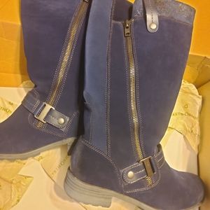Earth suede navy boots
